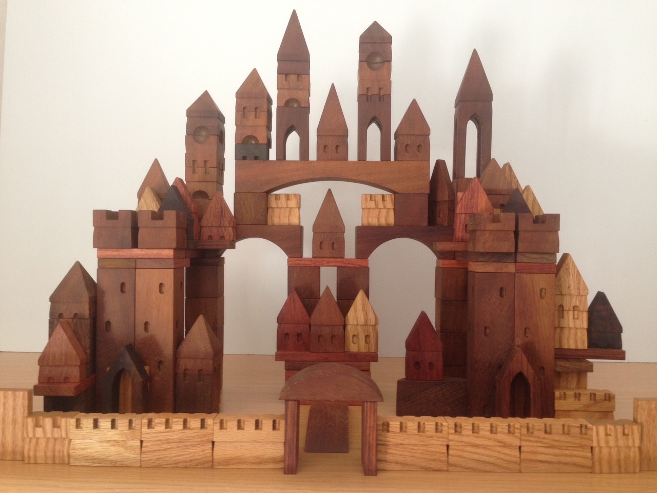 Build your own Medieval city. Set of 130 blocks.